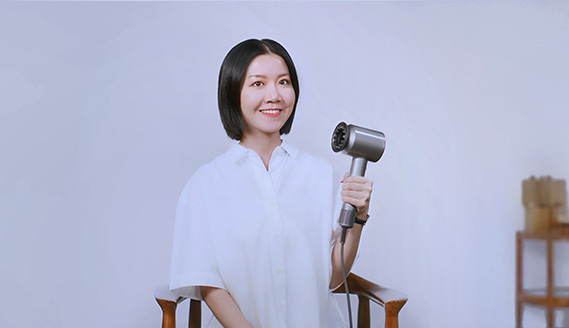 Увеличенное изображение окрашенных волос.